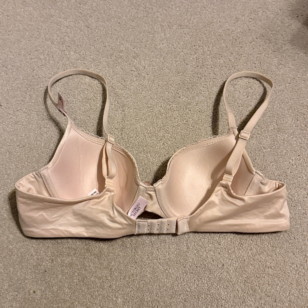 NWT Victoria’s Secret Body By Victoria Lightly Lined Demi Bra Underwire Ivory36A - Picture 6 of 11